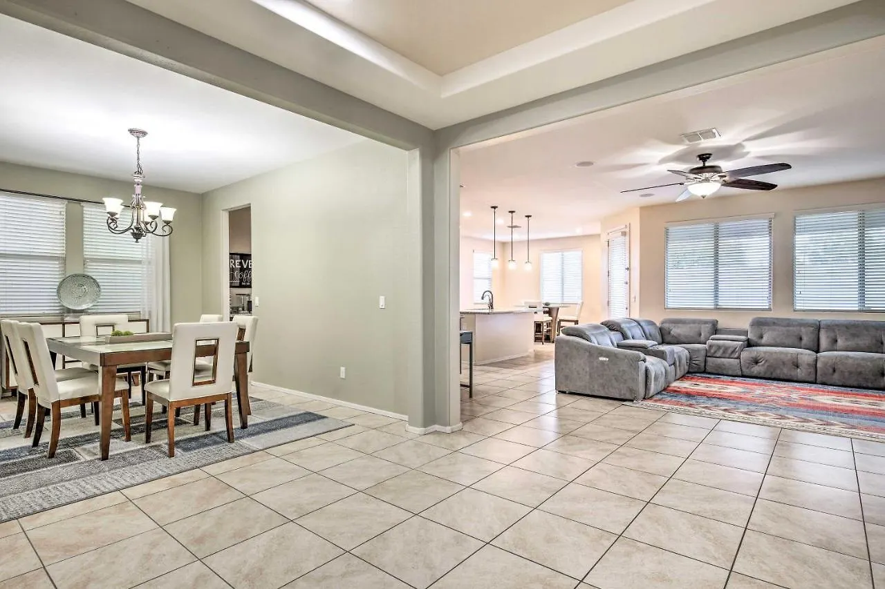 Phoenix Home With Heated Pool 7 Mi To Downtown!